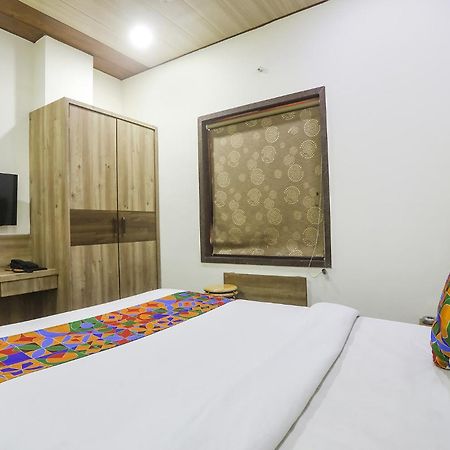 Fabhotel Vedanta Inn - Nr Sitabudli Fort Наґпур Екстер'єр фото