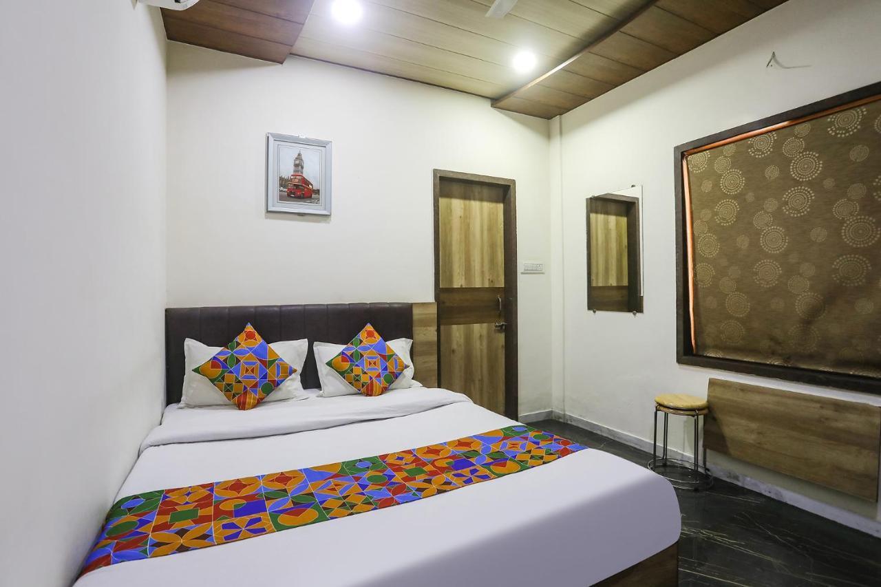 Fabhotel Vedanta Inn - Nr Sitabudli Fort Наґпур Екстер'єр фото