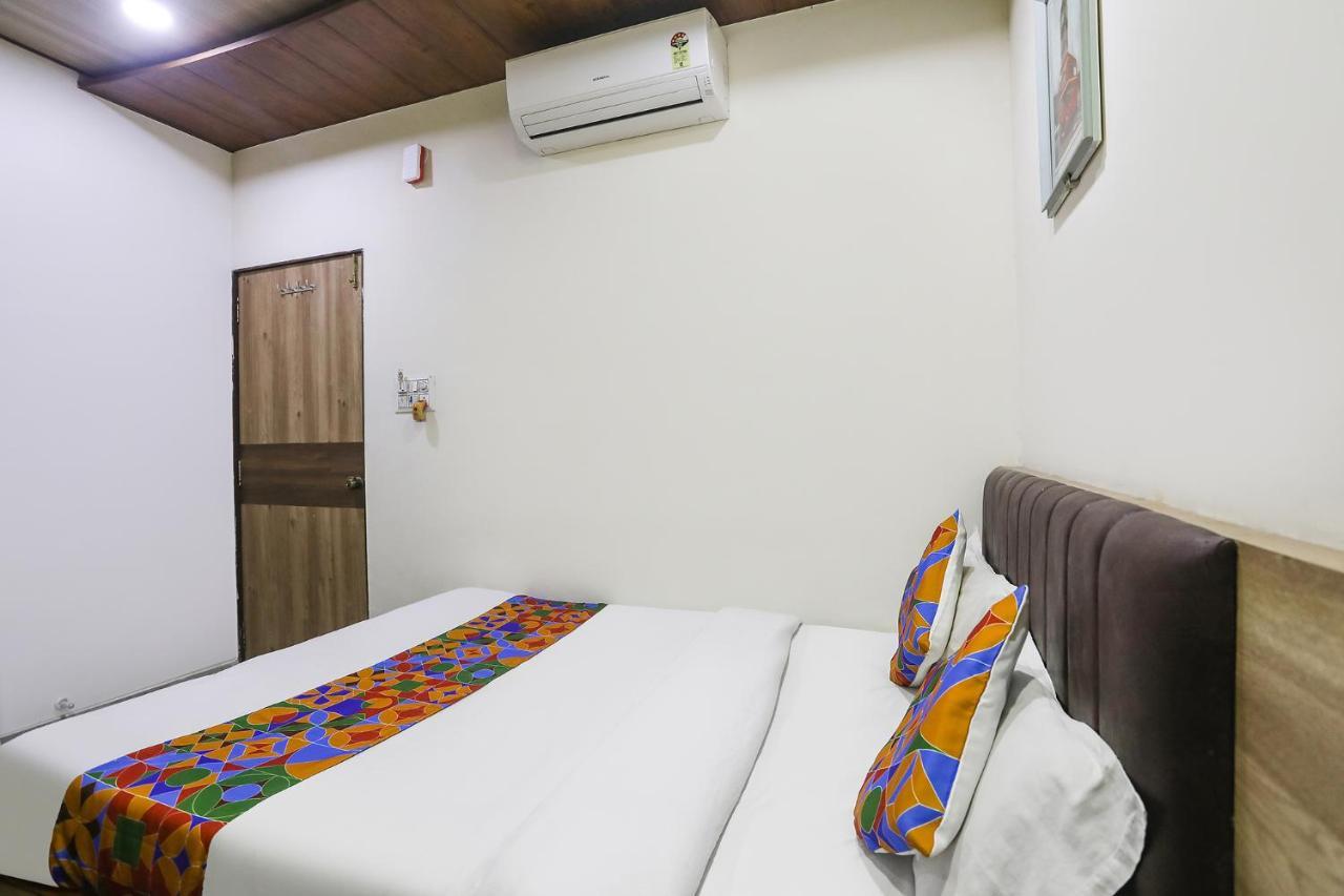 Fabhotel Vedanta Inn - Nr Sitabudli Fort Наґпур Екстер'єр фото
