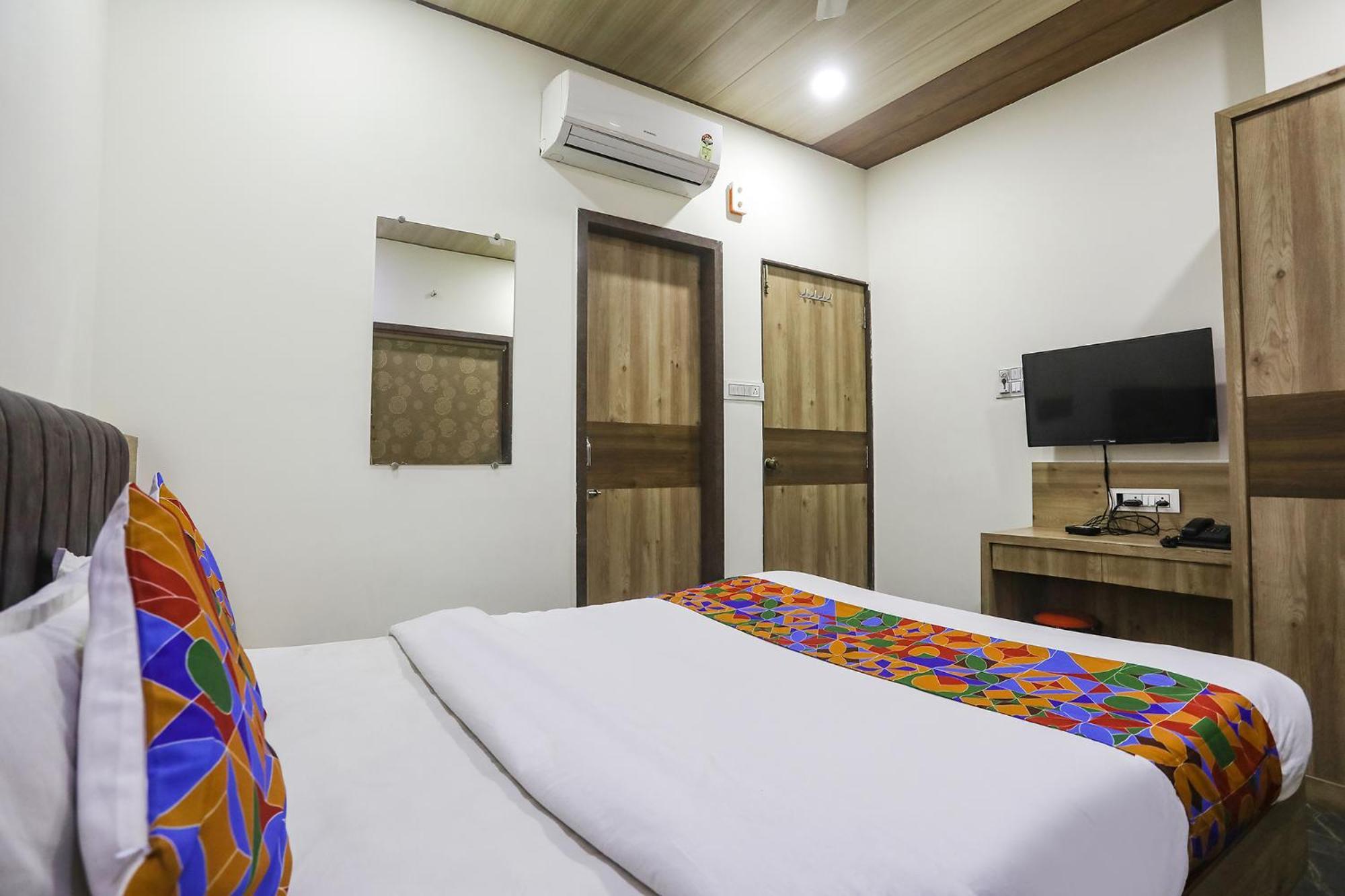 Fabhotel Vedanta Inn - Nr Sitabudli Fort Наґпур Екстер'єр фото