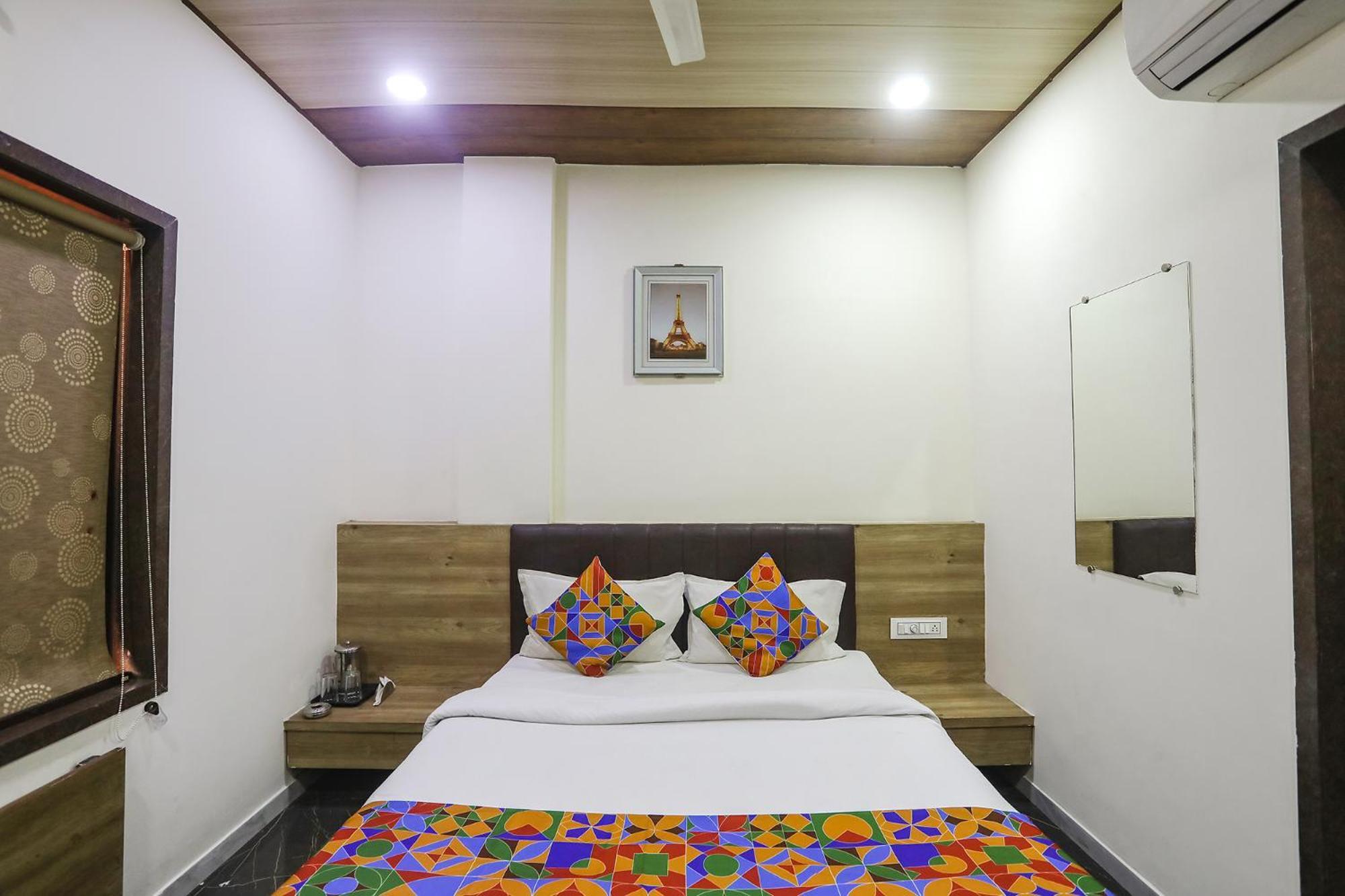 Fabhotel Vedanta Inn - Nr Sitabudli Fort Наґпур Екстер'єр фото